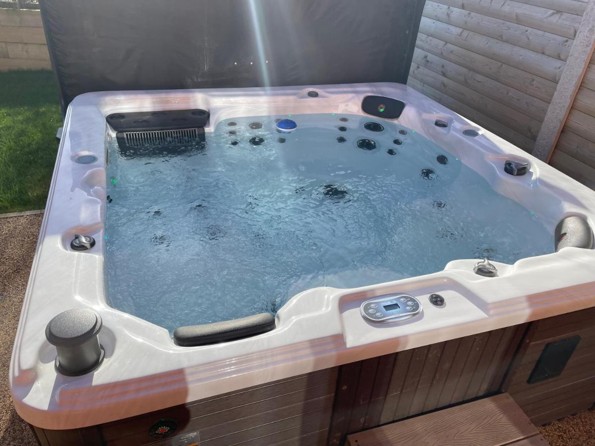 31 Cherry East Riding Of Yorkshire Hot Tub & Fishing Garton 外观 照片